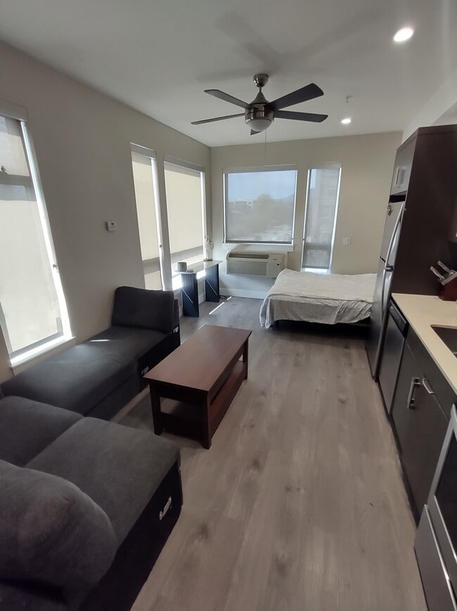 property at 925-925 Leon Ave