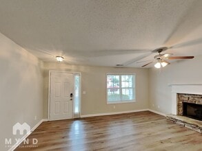 323 Rosemont Ct in Hiram, GA - Building Photo - Building Photo
