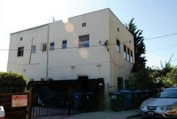 1242 Lilac Pl in Los Angeles, CA - Foto de edificio - Building Photo