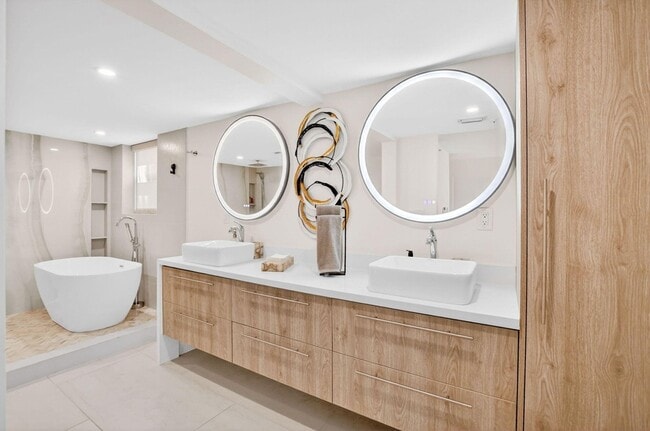 7233 Promenade Dr, Unit 1101, Unit 1101