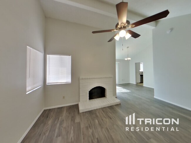 5129 W Sanna St in Glendale, AZ - Building Photo - Building Photo