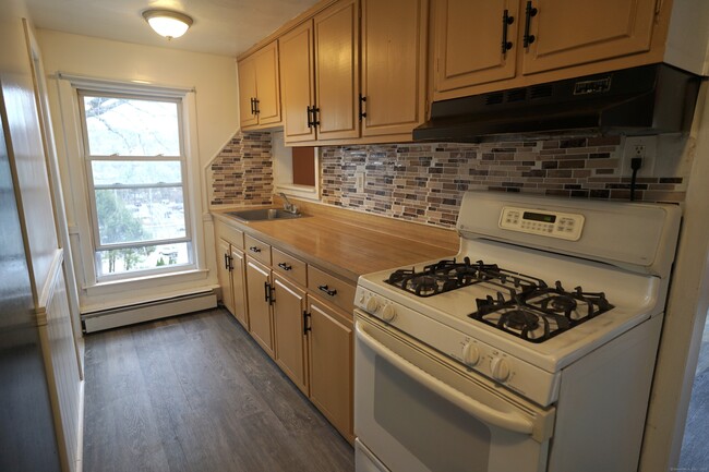 89 Division St in Ansonia, CT - Building Photo - Building Photo
