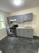 614 E Brinton St in Philadelphia, PA - Foto de edificio - Building Photo