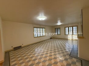 2225 S Madison St in Spokane, WA - Building Photo - Building Photo