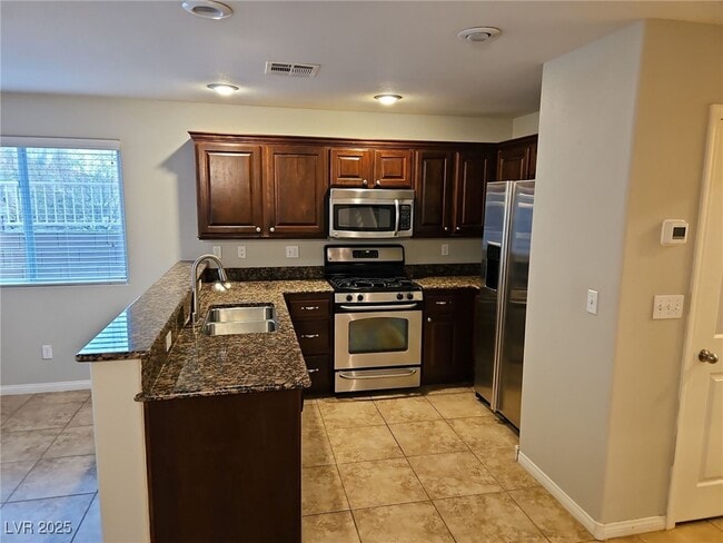 1186 Claire Rose Ave in Las Vegas, NV - Foto de edificio - Building Photo