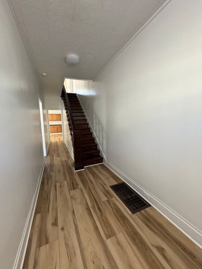 156 E Penn St in Carlisle, PA - Building Photo - Building Photo