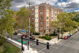 Washington Place Apartments in Columbus, OH - Building Photo - Building Photo