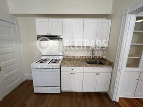 885 Massachusetts Ave in Cambridge, MA - Building Photo - Building Photo