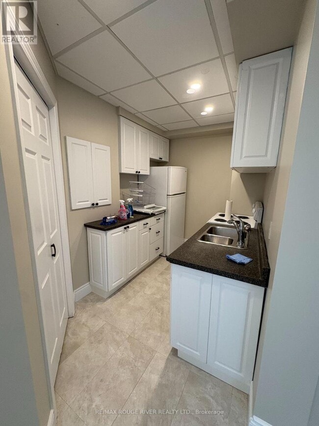 property at 40 Farncomb Crescent