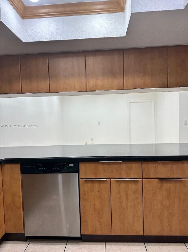 7205 W 3rd Ave in Hialeah, FL - Building Photo - Building Photo