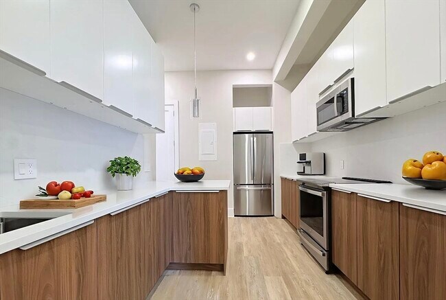 property at 271 Dartmouth St