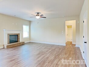 118 Massey Ln in Locust Grove, GA - Foto de edificio - Building Photo