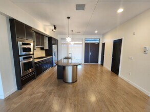8925 W Flamingo Rd in Las Vegas, NV - Building Photo - Building Photo