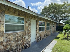 2410 NW 14th St in Fort Lauderdale, FL - Building Photo - Building Photo