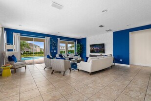 421 Burma St in Kissimmee, FL - Building Photo