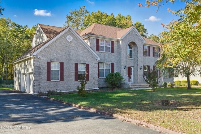 property at 857 Woodbury Dr