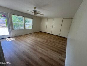 22319 MacFarlane Dr in Los Angeles, CA - Building Photo - Building Photo
