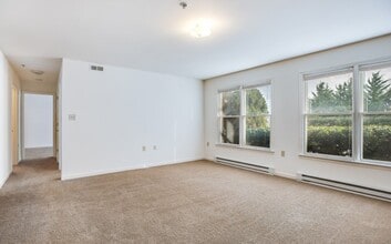 Fountainview Apartments & Townhomes in Hagerstown, MD - Building Photo - Building Photo
