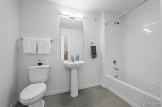 1304 Akron St in Aurora, CO - Building Photo - Building Photo