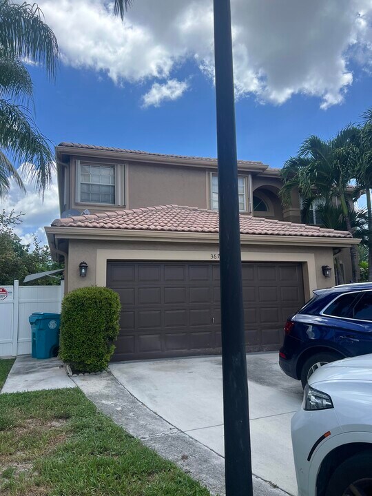 3671 Potomac Ct in Boynton Beach, FL - Building Photo