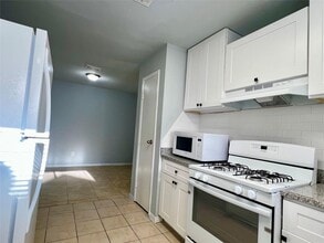 5306 Deborah Ln in Baytown, TX - Building Photo - Building Photo