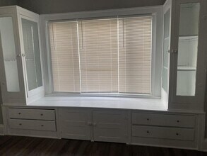 18710 Neff Rd in Cleveland, OH - Building Photo - Building Photo