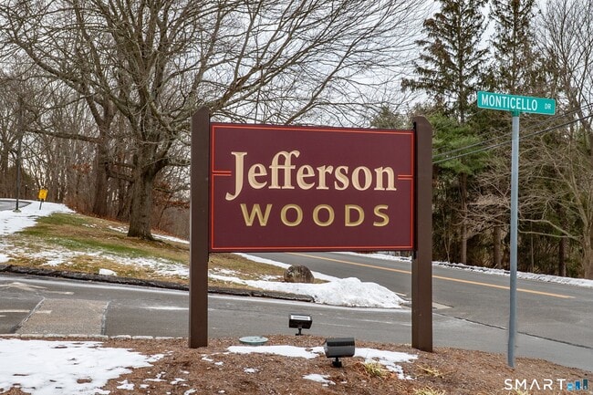 42 Monticello Dr in Branford, CT - Building Photo - Building Photo