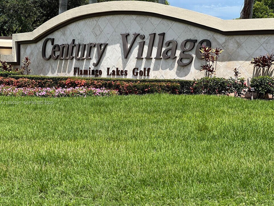 1400 SW 124th Terrace in Pembroke Pines, FL - Building Photo