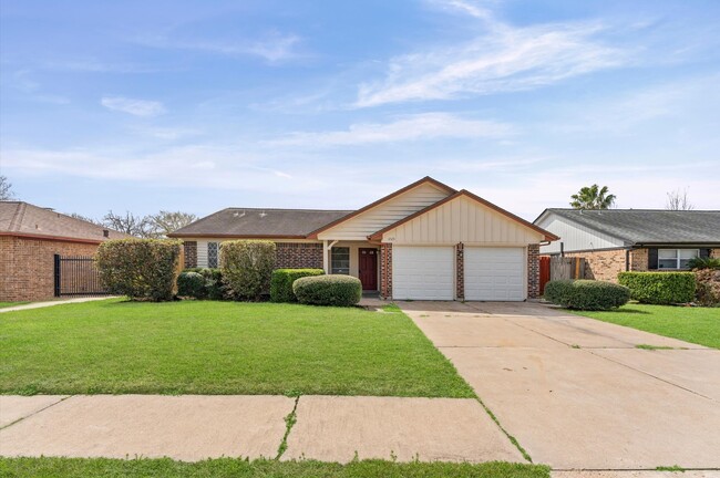 property at 12123 Plumpoint Dr