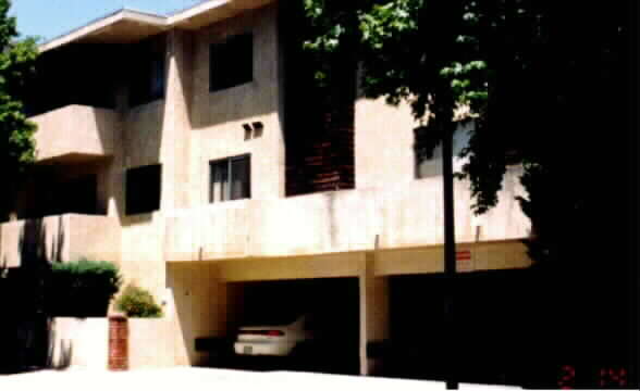 Riverside Drive Apartments in Sherman Oaks, CA - Building Photo - Building Photo