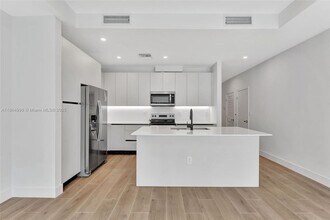 1563 NW 94th Ave in Coral Springs, FL - Building Photo - Building Photo