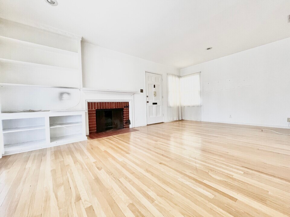 1538 Veteran Ave in Los Angeles, CA - Building Photo