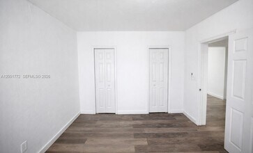 7600 Dickens Ave in Miami Beach, FL - Building Photo - Building Photo