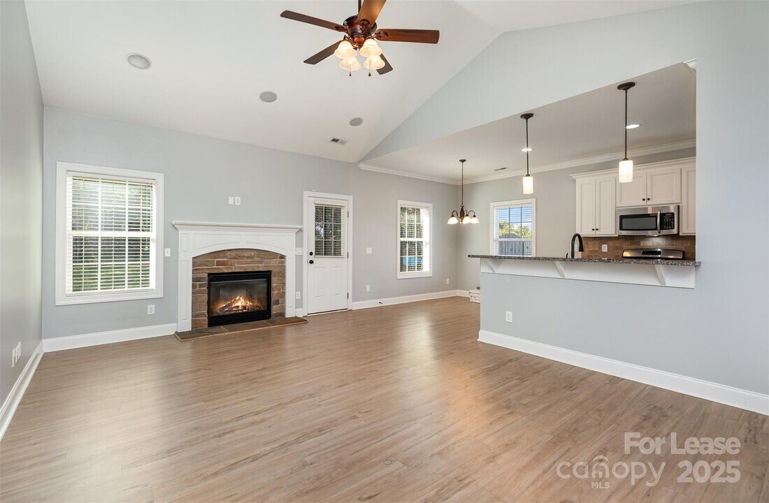 540 Greystone Rd in Charlotte, NC - Foto de edificio