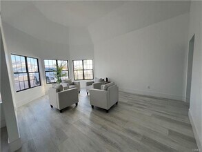 22323 Tumbleweed Dr in Canyon Lake, CA - Building Photo - Building Photo