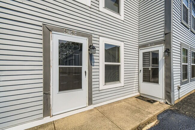 6164 Fortin Ct in Columbus, OH - Building Photo - Building Photo