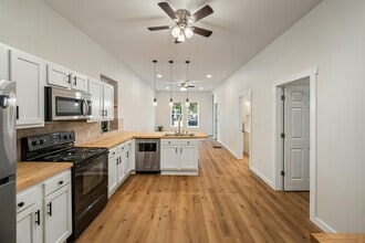 1012 9th Ave in Huntington, WV - Building Photo - Building Photo