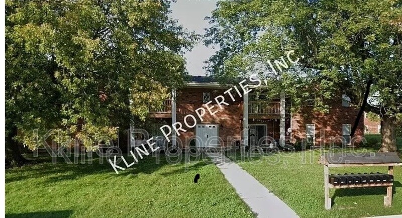 634 Wooddale Terrace in Greenwood, IN - Building Photo