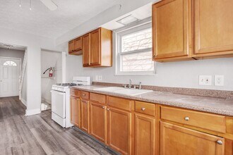 2004 Plainview Ave in Pittsburgh, PA - Building Photo - Building Photo