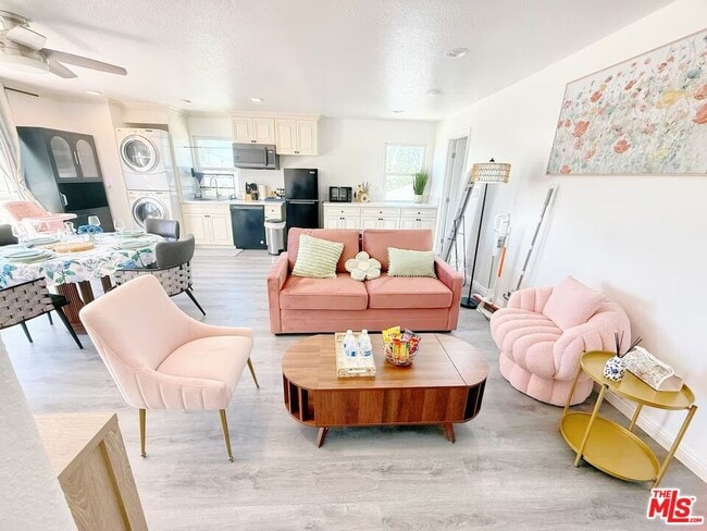 15213 Daphne Ave in Gardena, CA - Building Photo - Building Photo