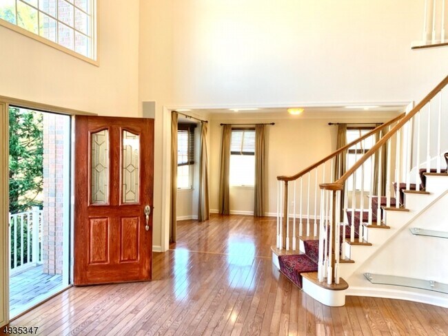 43 Rosewood Ct in Montgomery, NJ - Building Photo - Building Photo