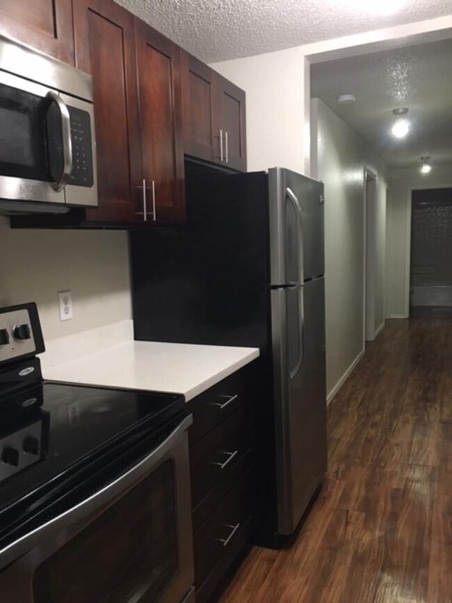 6511 Apartments