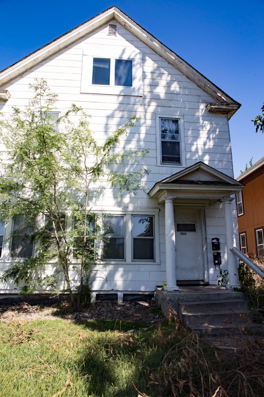 property at 1303 E Hennepin Ave