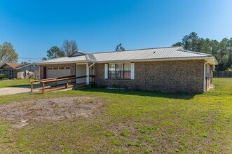 852 Twin Lakes Dr in Defuniak Springs, FL - Building Photo - Building Photo