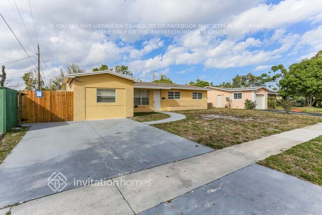 7181 SW 6th St in Pembroke Pines, FL - Building Photo - Building Photo