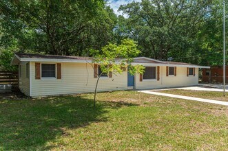 205 Pine St in Fort Walton Beach, FL - Building Photo - Building Photo