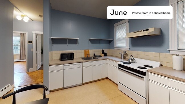 Room in Shared 3 bed/1 bath home, Unit C in Boston, MA - Foto de edificio - Building Photo