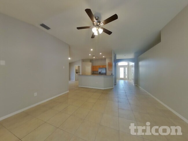 4115 Marlow Loop in Land O Lakes, FL - Building Photo - Building Photo