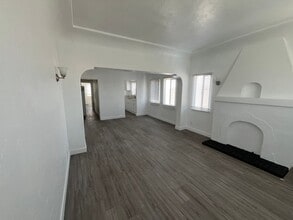 920 Spence St in Los Angeles, CA - Building Photo - Building Photo