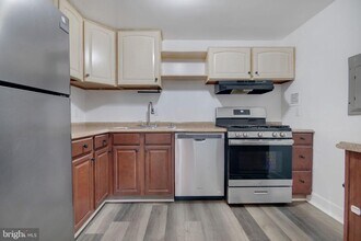 10850 Green Mountain Cir in Columbia, MD - Building Photo - Building Photo